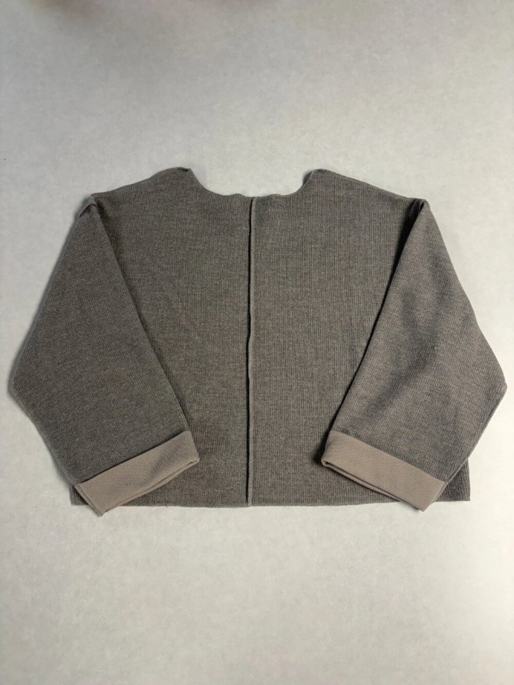 Urban Outfitters Womens Sweater Split Neck Oversized Drop Shoulder Size M - Picture 4 of 4